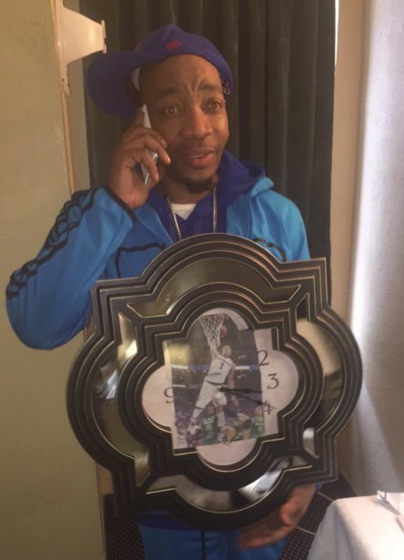 BleacherReport's tweet photo. Uncle Anthony keeps his word, breaks out new clock for Kansas vs. WVU game https://t.co/wGrn6SQcqW https://t.co/jxYFo9DaFK