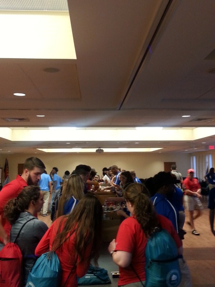UofLBridge's tweet photo. SROW Service project #SROWlympics2016 https://t.co/YIiMxk01uz