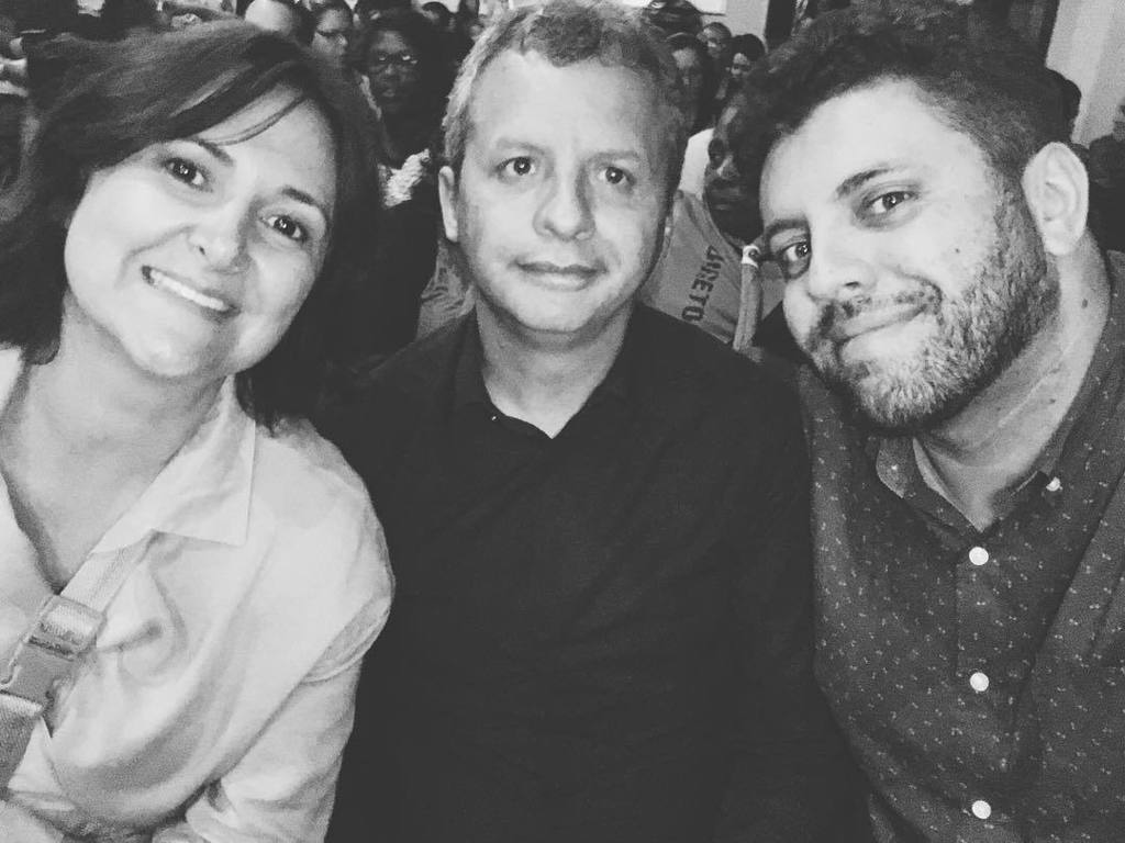 marcelfreire's tweet photo. hora de pegar a estrada. quem tá feliz levanta a mão! 🖐🏻😁 #mareli https://t.co/O6ERMFsrZv https://t.co/OF4sajO4lO