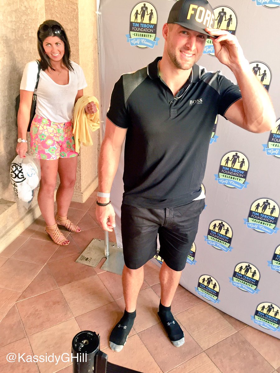 KassidyGHill's tweet photo. A kid liked Tim Tebow's shoes so therefore @TimTebow is now shoeless. #TTFGolfClassic16 @tebowfoundation

Luke 6:30 https://t.co/dsTejQmJLj