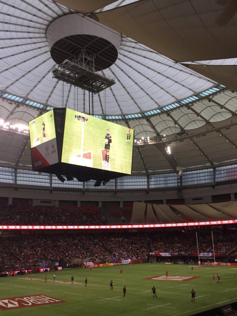 MargaretChapman's tweet photo. @CliffdePalma is loving Wales' performance at the @canadasevens https://t.co/EHTwA4R0Ia