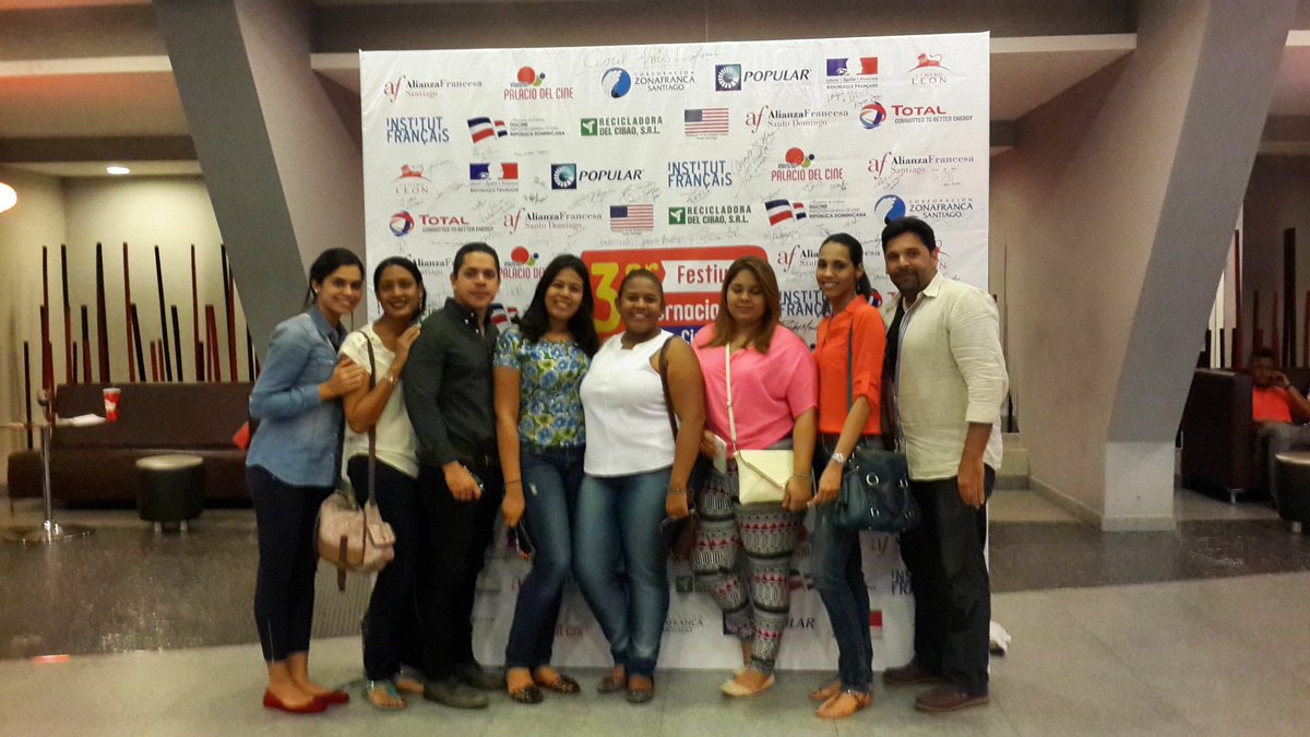ifficsantiago's tweet photo. Ellos son parte de la fiesta ¿Y tú dónde estás? ¡Ven al cine! ¡Ven al IFFiC! #IFFiC #IFFICSantiago #IFFIC2016 https://t.co/nHjpgNAUet