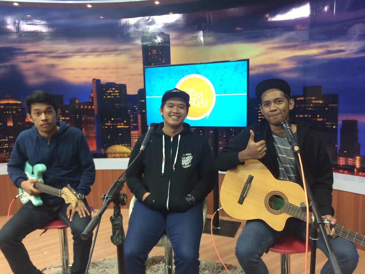 Live now!! VEM SUNDAY <a href="/vechannel61/">VE CHANNEL TV</a>