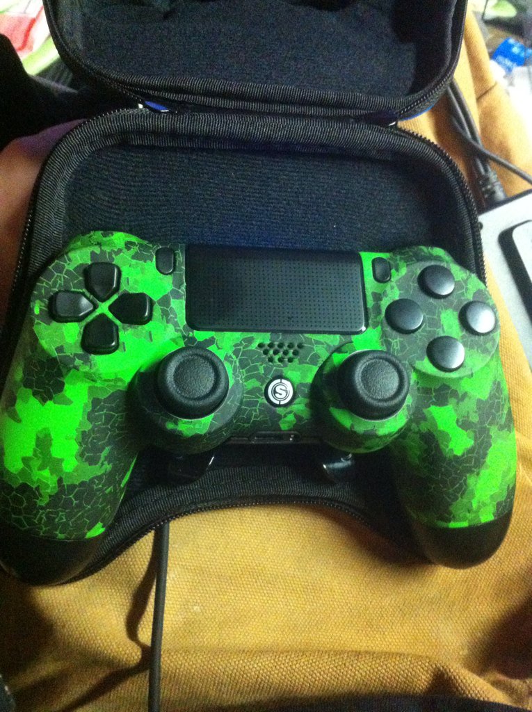 hscarnage89's tweet photo. Thanks @ScufGaming love my new controller https://t.co/mDxGIFuFNZ