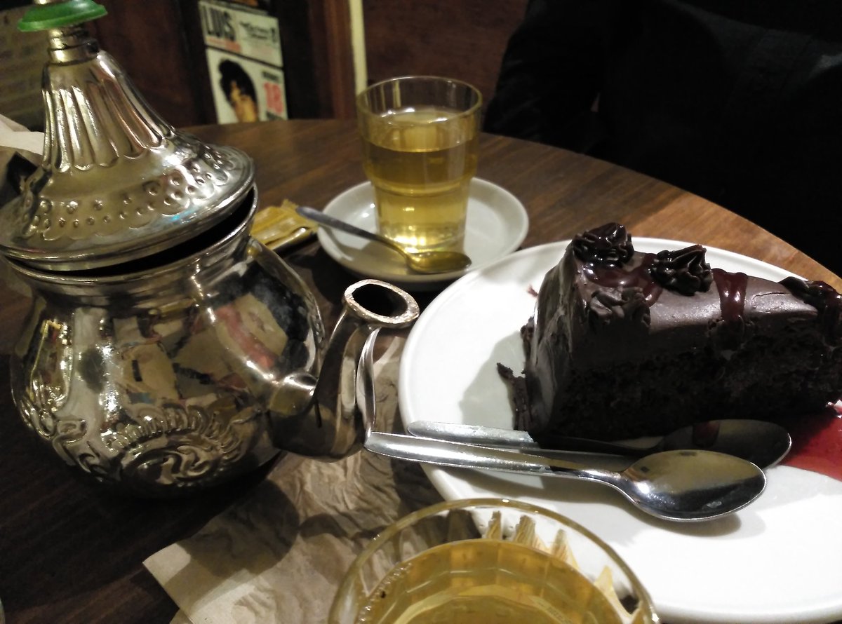 kristinacp1313's tweet photo. #WalkingTea Nada mejor para terminar un sábado noche... @La_Teteria https://t.co/Nf9GVw9yiF