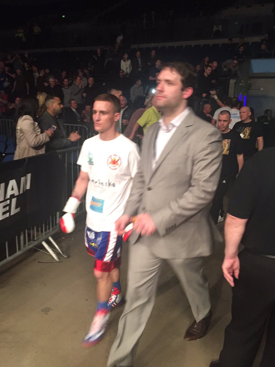 KevSatchellBox's tweet photo. Satch on the way to the ring! #TeamSatch https://t.co/Da0tzzlsWQ