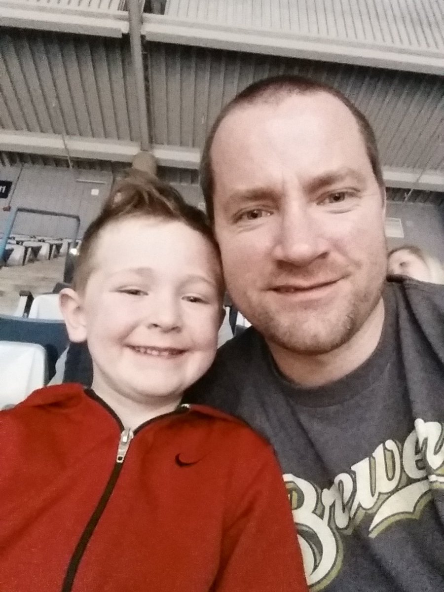 gr8packfan's tweet photo. Garrett's first Bucks game!  #GoBucks https://t.co/SPfjsNSAqw