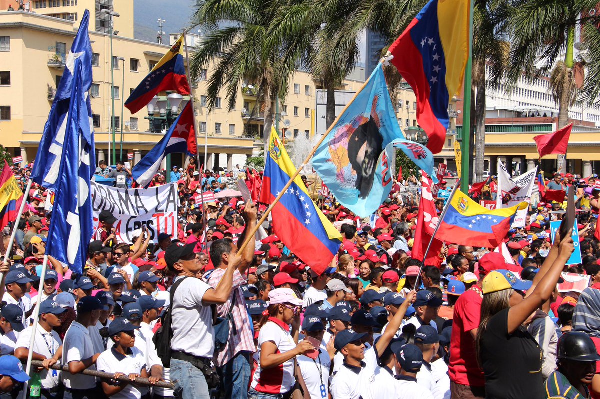 Nuestro pueblo será el libertador de la Patria, para garantizar el futuro de la Revolución! #ObamaVenezuelaNoSeRinde