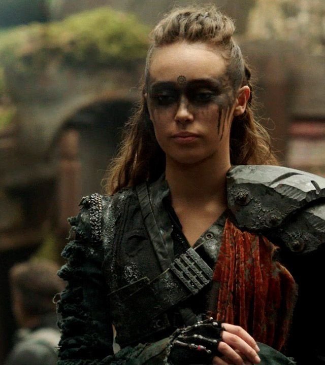 The100cry's tweet photo. Lexa...I MISS YOU ! #The100 #Lexa #Comeback https://t.co/QPRyynaW7z