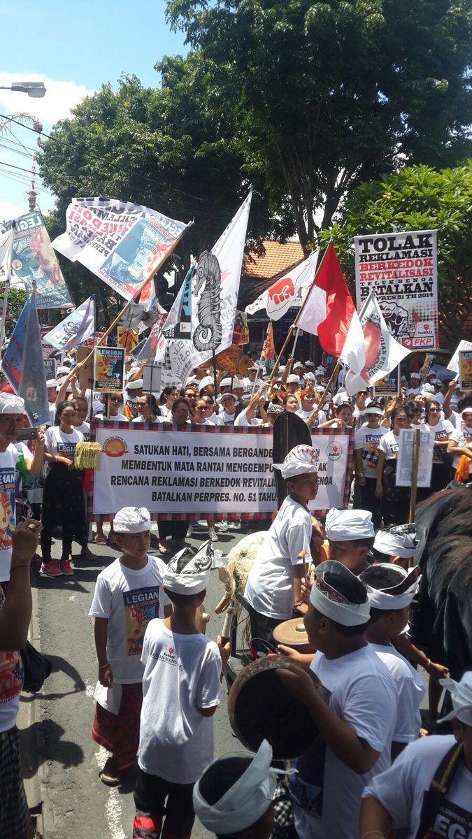 Now #DesaAdatBergerak Legian, Bali  - <a href="/JewelTopsfield/">Jewel Topsfield</a> <a href="/OccupyWallSt/">Occupy Wall Street</a> <a href="/jokowi/">Joko Widodo</a> #BatalkanPerpresNo51Thn2014