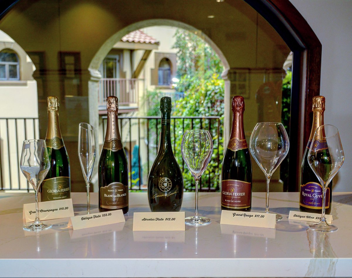 jolenespatter's tweet photo. #Champagne or #Sparkling #Wine it is moving into the fine wine category . .  . 
#SonomaChat
https://t.co/QFEYZLs1hp https://t.co/2CRlZLMwUT