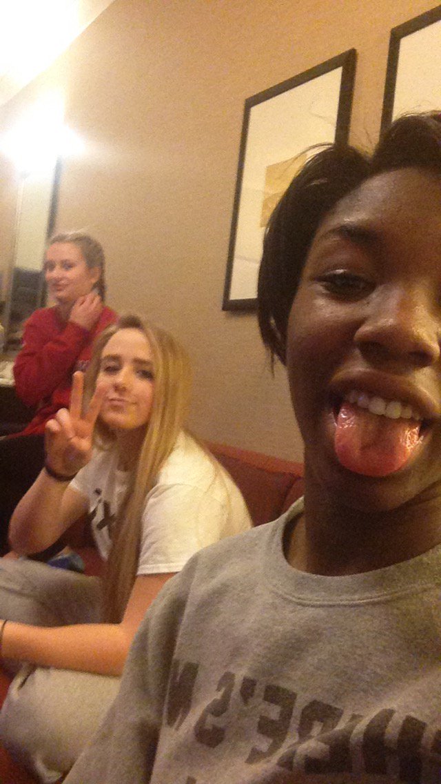 Happy Birthday <a href="/elliedebacker/">ellie</a> !!!!