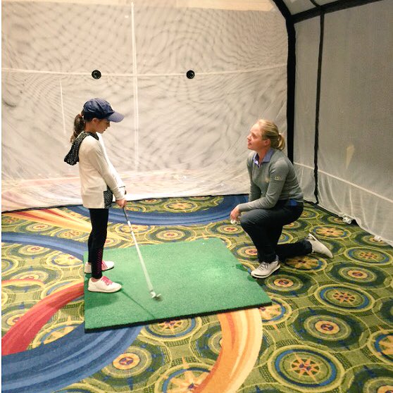 Sara_PGA's tweet photo. Had a blast teaching at the @TJNGolfShow today. #Westchester #GolfIsFun https://t.co/KXK9uEJ3g9