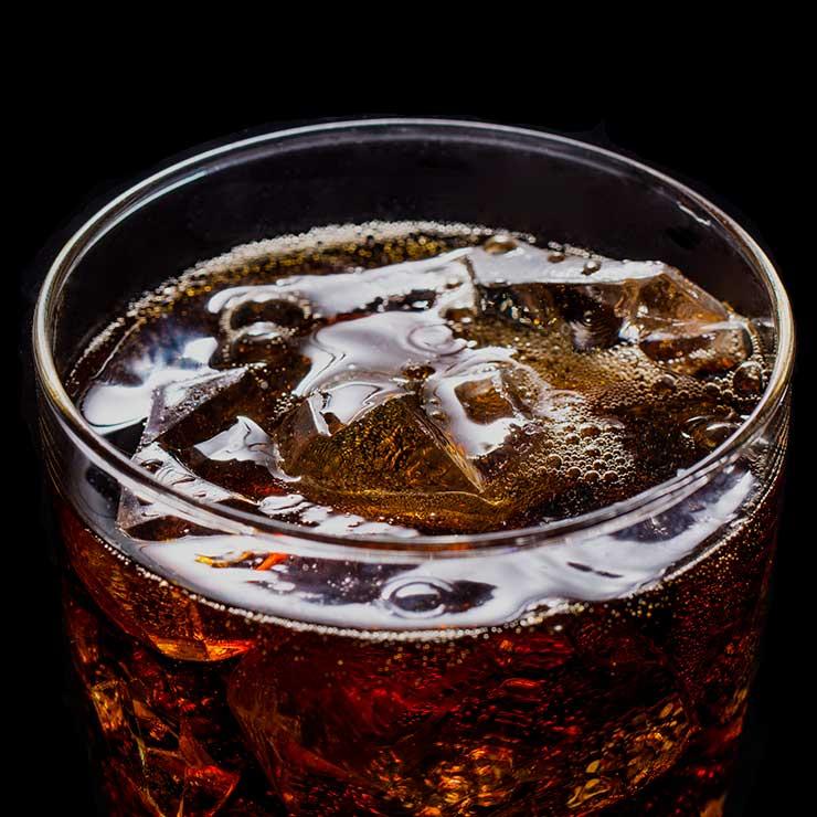 PreventionMag's tweet photo. 8 things that happen when you finally stop drinking diet soda: https://t.co/JB3mXtmR91 https://t.co/jmJNLeoVzJ