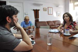 elmagallanews's tweet photo. Diputado Boric llegó al ministerio de Salud para pedir la llegada de un oncólogo https://t.co/4XDkFIFL6j https://t.co/GiVVaRden2