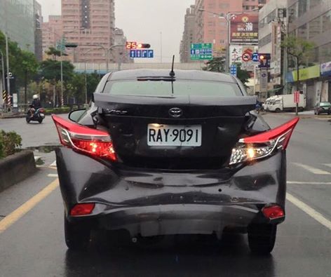 RangerQuickJack's tweet photo. Not sure if crashed car or Batmobile. https://t.co/oVR05oT0cM