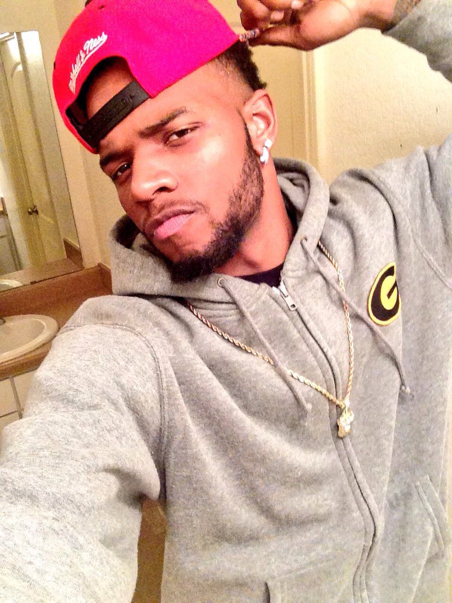 KoachRob_'s tweet photo. ๐Who Wouldnt Be Crazy Ova Da Boy๐ #2Niceee https://t.co/YxyUXX3Qp0