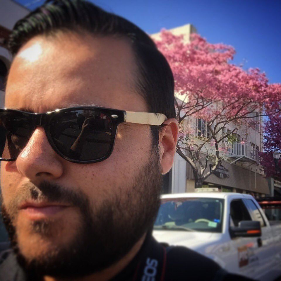m1k3Vx's tweet photo. Bought new shades at @ShareAndDoGood from @BluePlanetSight—bamboo, recycled plastics & metals! #LongBeach #LBCD7 https://t.co/5wlVdc8NoJ