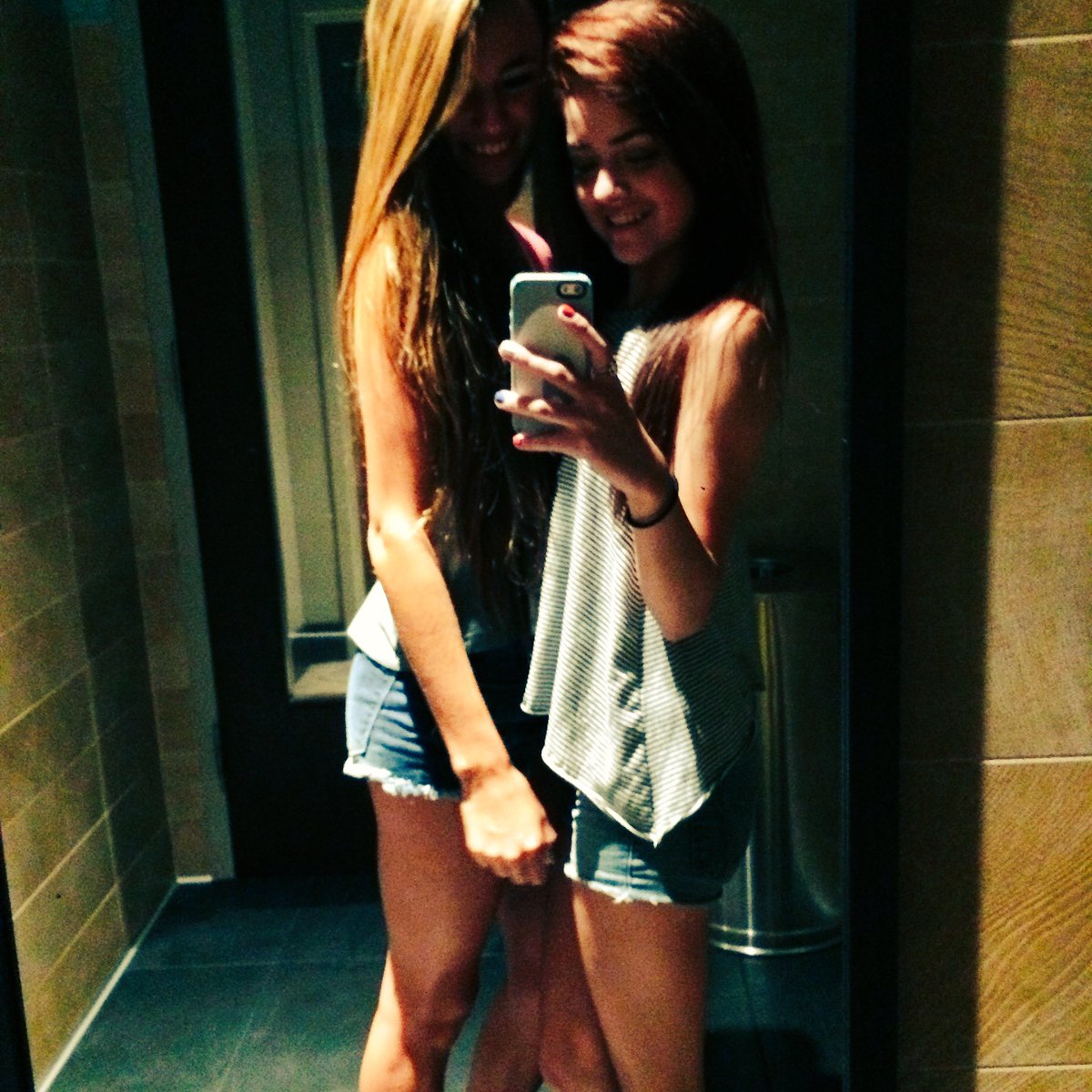 LKenvin's tweet photo. I love you so much bby girl &amp; I know you're in a better place now. Thank you for being my best friend through it all https://t.co/ClhfJ6CQx7