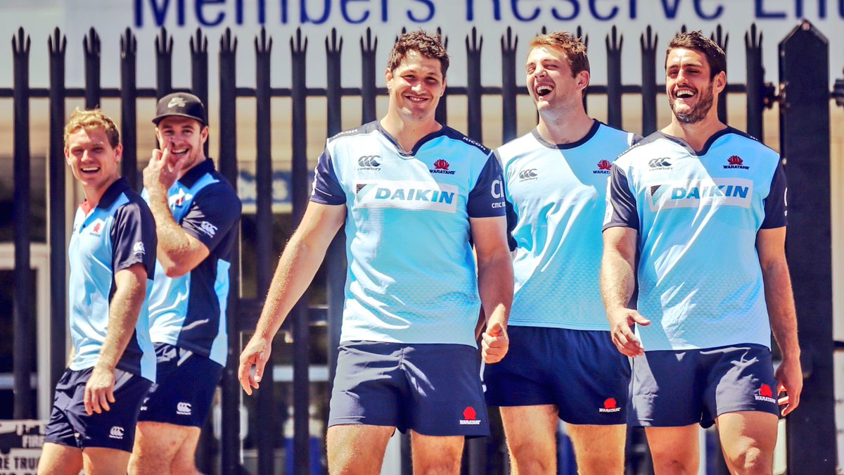NSWWaratahs's tweet photo. When Dean Mumm crashes your photoshoot 😄
Photo credit: @dallaskilponen 
#GoTahs https://t.co/bMDKsXfVPS