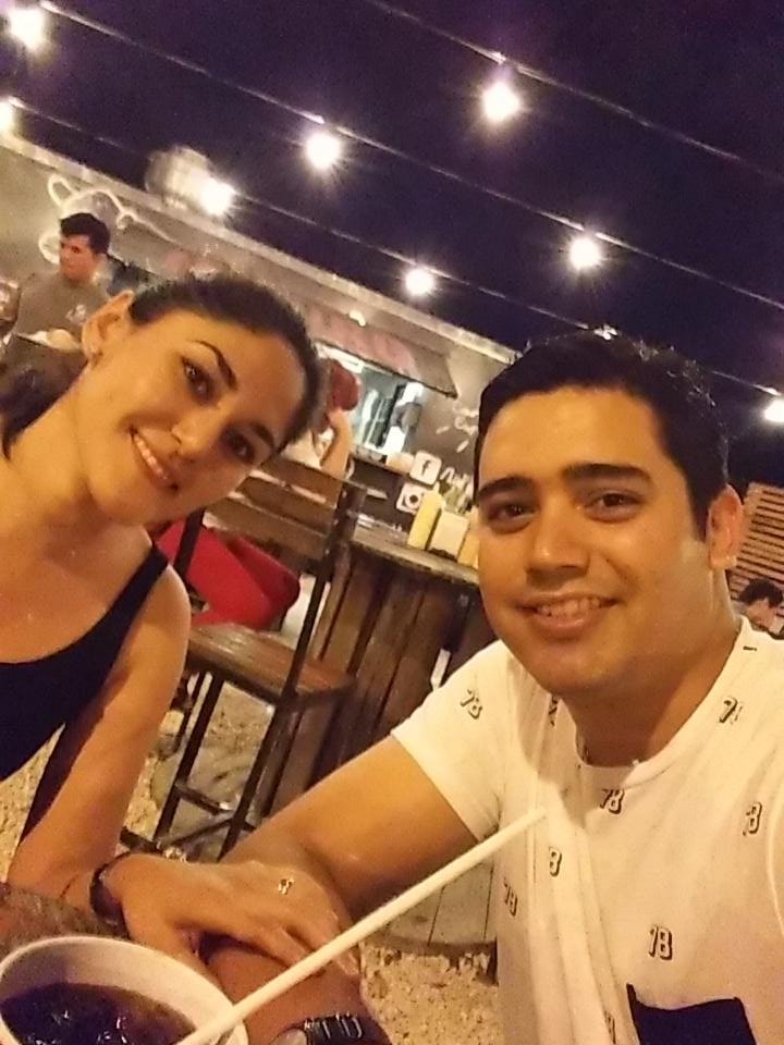 oficialalfonsof's tweet photo. Cena de #SaturdayNightTakeaway en #LABURG #amoamijaponesa https://t.co/xZArVq3MFH