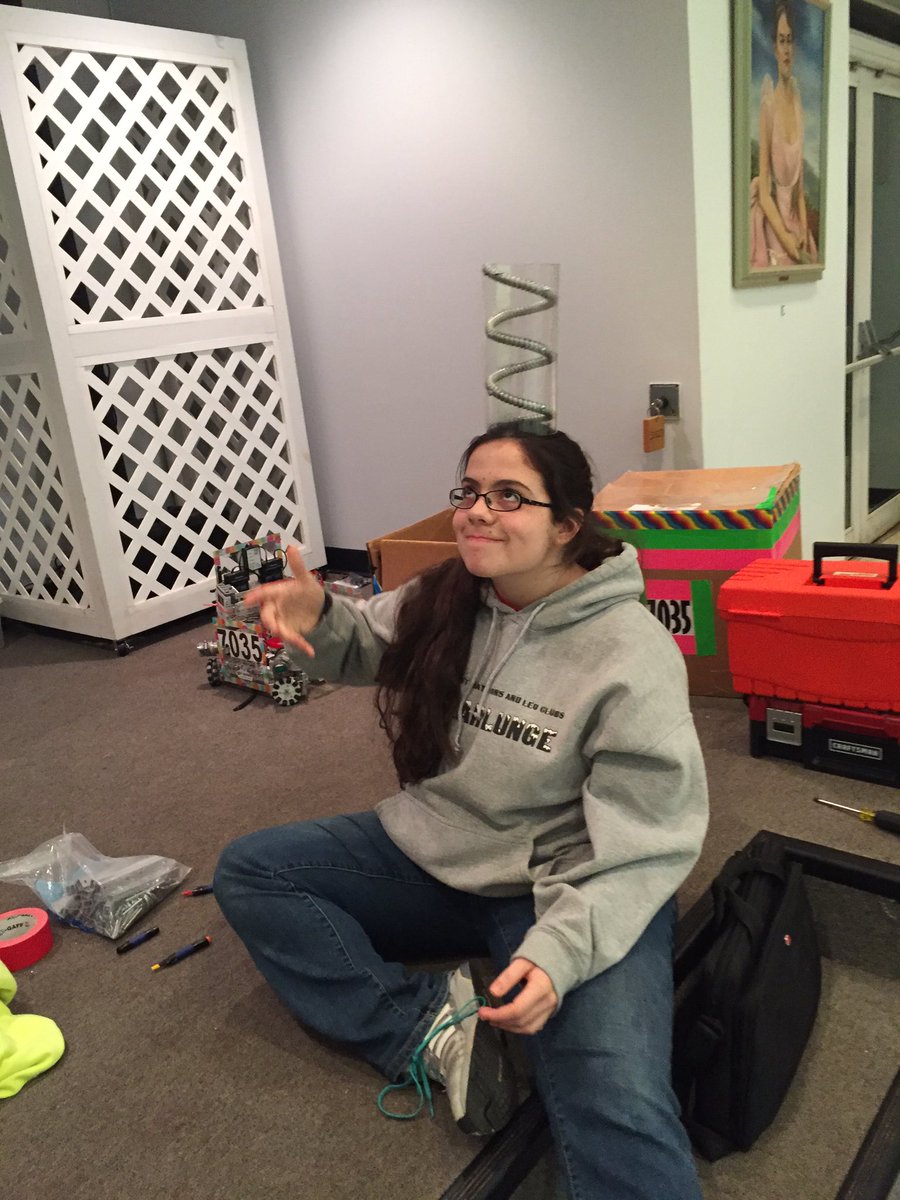 Robots7035's tweet photo. End of the season organizing and shenanigans https://t.co/wenUhBmJGV