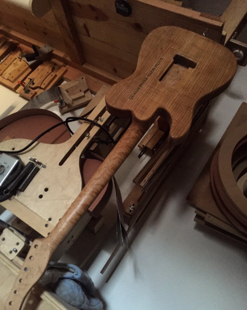 KoentoppGuitars's tweet photo. One last coat. #koentoppguitars #electricguitar #customtele #Telecaster #handmade https://t.co/P2zKGqRidU