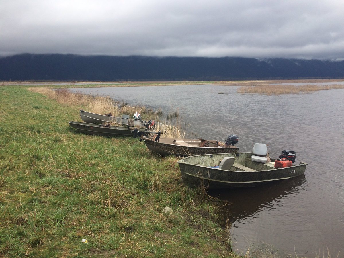 czarofbar's tweet photo. #volunteers donate WAY more than just their time! Gear, boats, fuel etc. #ROW #rescueourwetlands @ducanada https://t.co/TUxsHBB42m