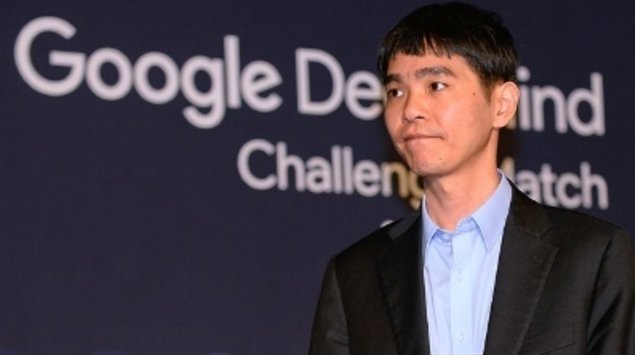 In the battle between man versus machine, @Google computer beats long-reigning #Go champ. bit.ly/1UpgP43?utm_me… https://t.co/Qlro5aYPXQ