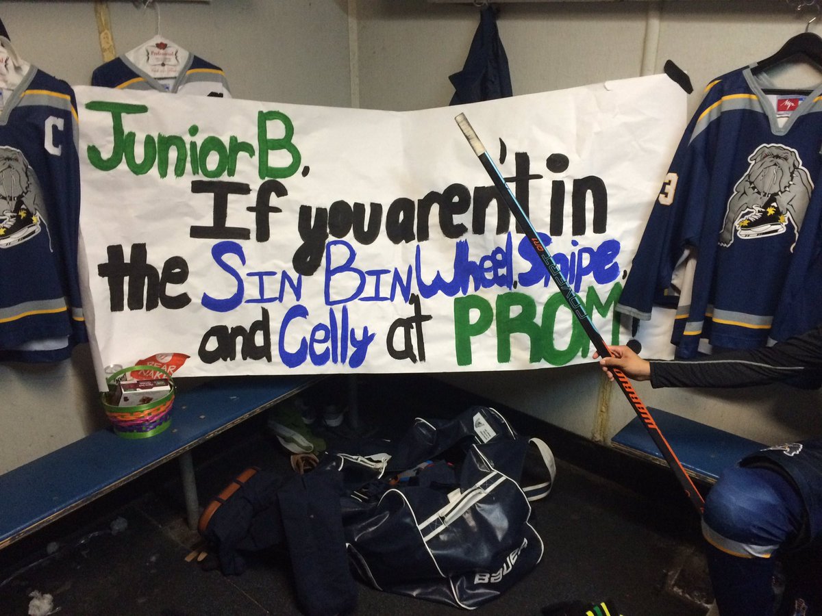 Kernzy_4's tweet photo. Only a hockey couple would understand🏒💑 And only @DFitz_30 💕 #Prom #Hockeycouples https://t.co/E2kFPxriK9