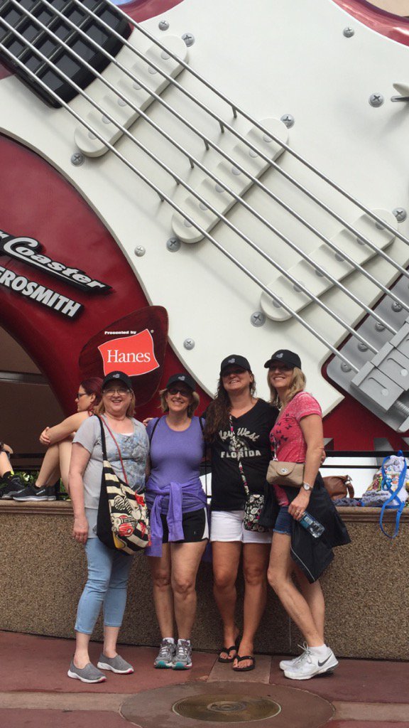 TweetWPS tweet media