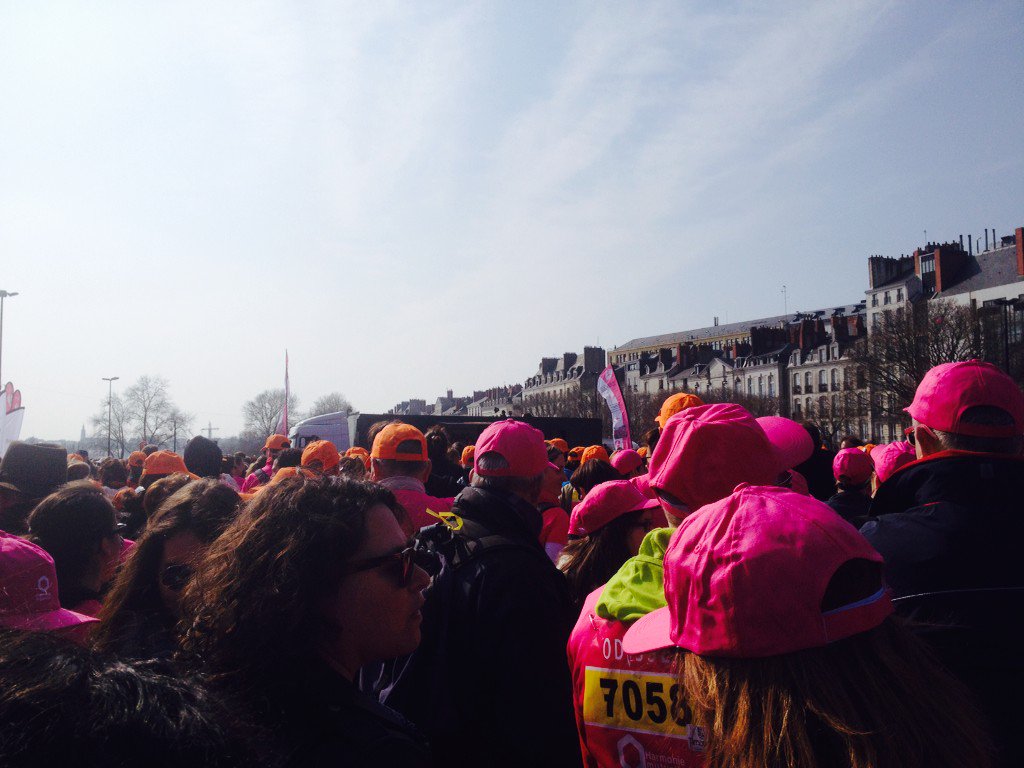 ALandurein's tweet photo. #Odysséa 2016 #cancerdusein #solidarité https://t.co/ZiiGZRKS9w