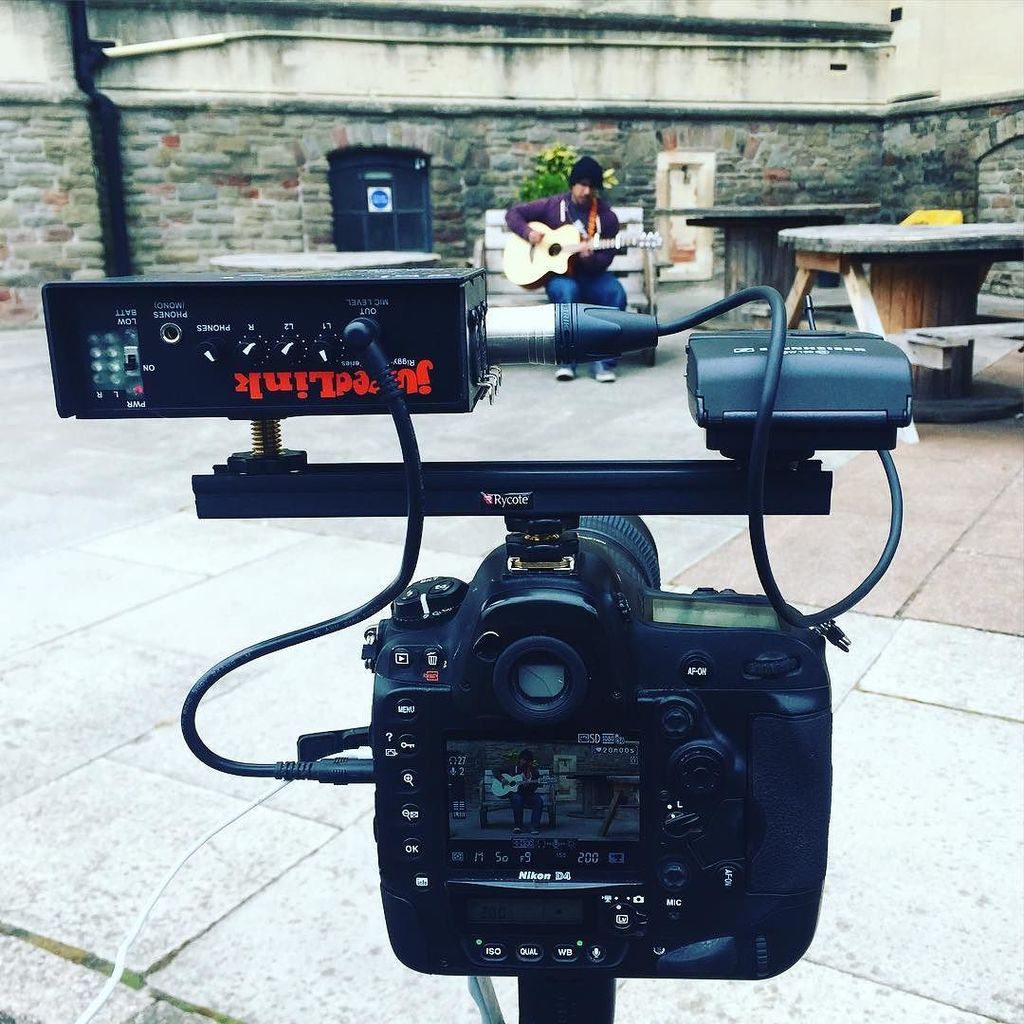 jonesmrjones's tweet photo. Another session with @beatfret #beatfretsessions @sohamdde https://t.co/p7GtOToxKk https://t.co/asxemBl4uf