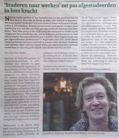 Een artikel in de Wassenaarse krant over 'studeren naar werken'.