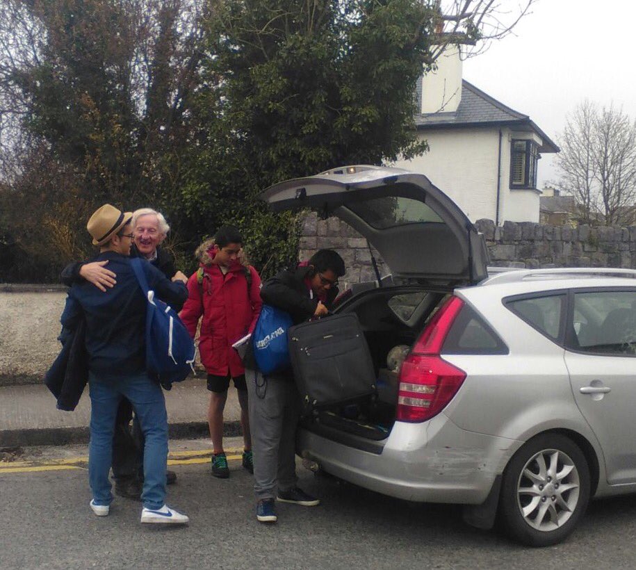 MMCCBCN's tweet photo. Bye bye Ennis!! Nice to meet you! #3r4tESO #byebye2 https://t.co/6LaTYNIuKQ