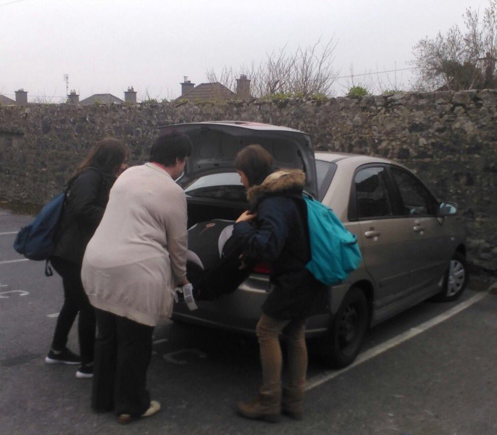 MMCCBCN's tweet photo. Bye bye Ennis!! Nice to meet you! #3r4tESO #byebye2 https://t.co/6LaTYNIuKQ