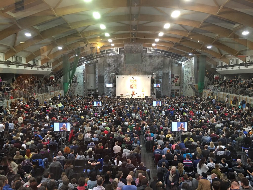 Celebrated his 75th birthday and gave a Mahamudra course in Warsaw Poland attended by 4100 students.