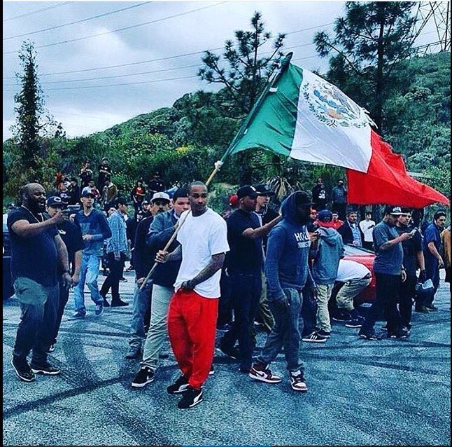 devine144's tweet image. 