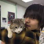 窪田正孝とネコの2ショット写真が可愛すぎて、女性陣キュンキュン♥♥