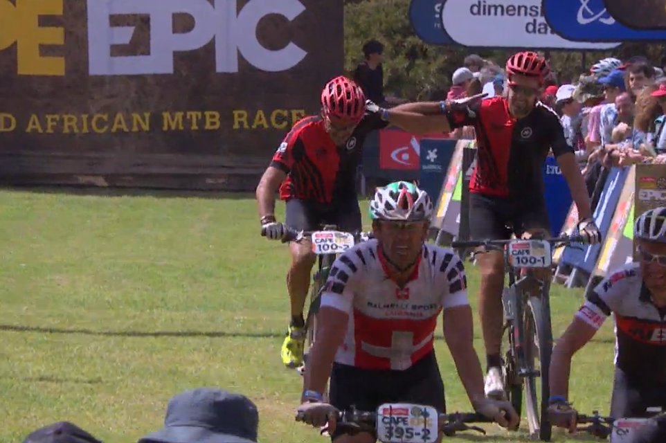 capeepic tweet media