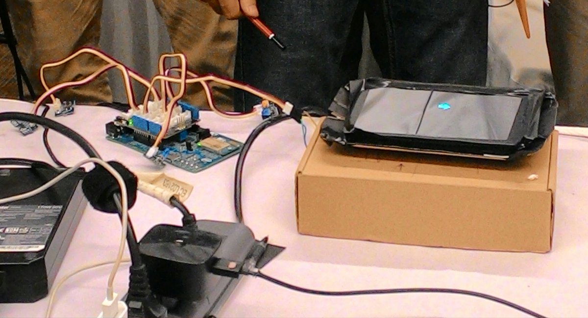 preethy's tweet photo. A smart navigator plus mirror to make your rides safer #IntelMaker https://t.co/OUcEPN88IW