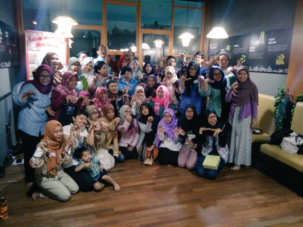 Yeayy...!! #NgulikDongeng selesai... Terimakasih banyak teman-teman semua... #WorldStorytellingDay #DongengBogor