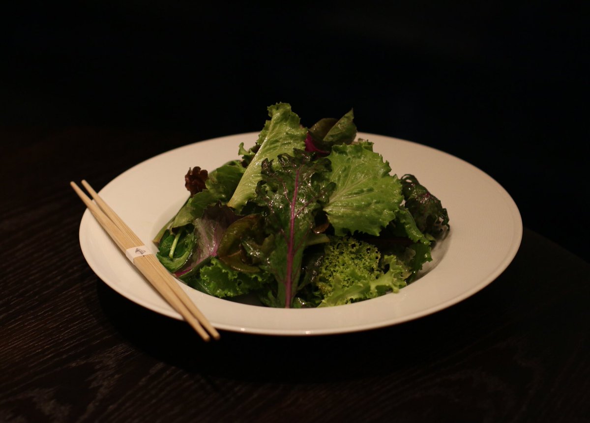SidewalkHustle's tweet photo. Refreshing our palate w/ organic leaf & herb salad with Japanese soya dressing.
#MOTIFTokyo
#FSTaste
#FSExperience https://t.co/YS6H3gvEL0