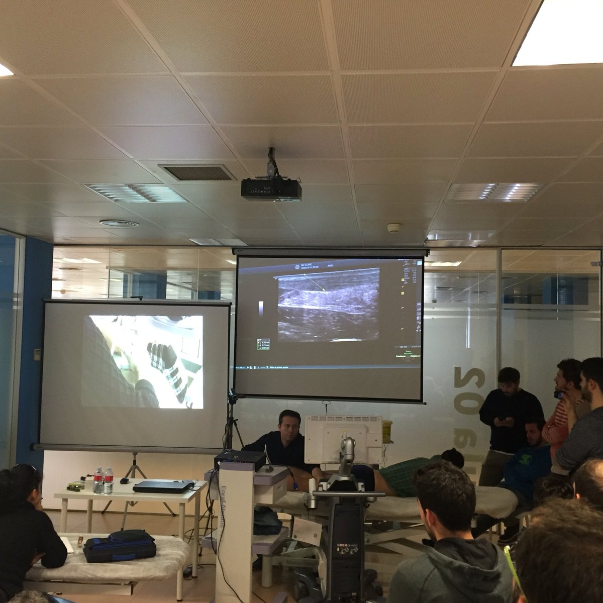 ElectrolisisP's tweet photo. Continuamos con #abordaje #electrolisispercutanea del #tendon de #Aquiles @primfisio @MVClinic #formaciondecalidad https://t.co/eEioTo801Y