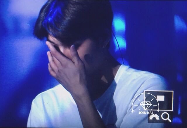 JoinKai0114's tweet photo. 160320 #종인 #kai #카이 울지마ㅠㅠㅠㅠ https://t.co/qCTGSPHNMT