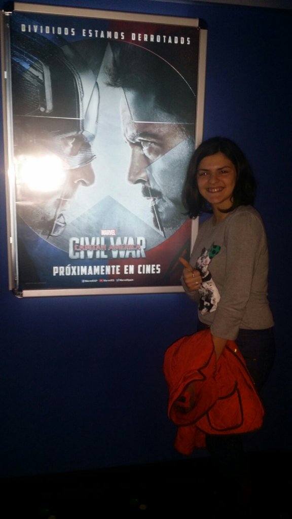 marykuki22's tweet photo. Just waiting for this to happen!!!😊😊 #TeamCap @Marvel  #CivilWarSpain https://t.co/wr3M8uJiUa
