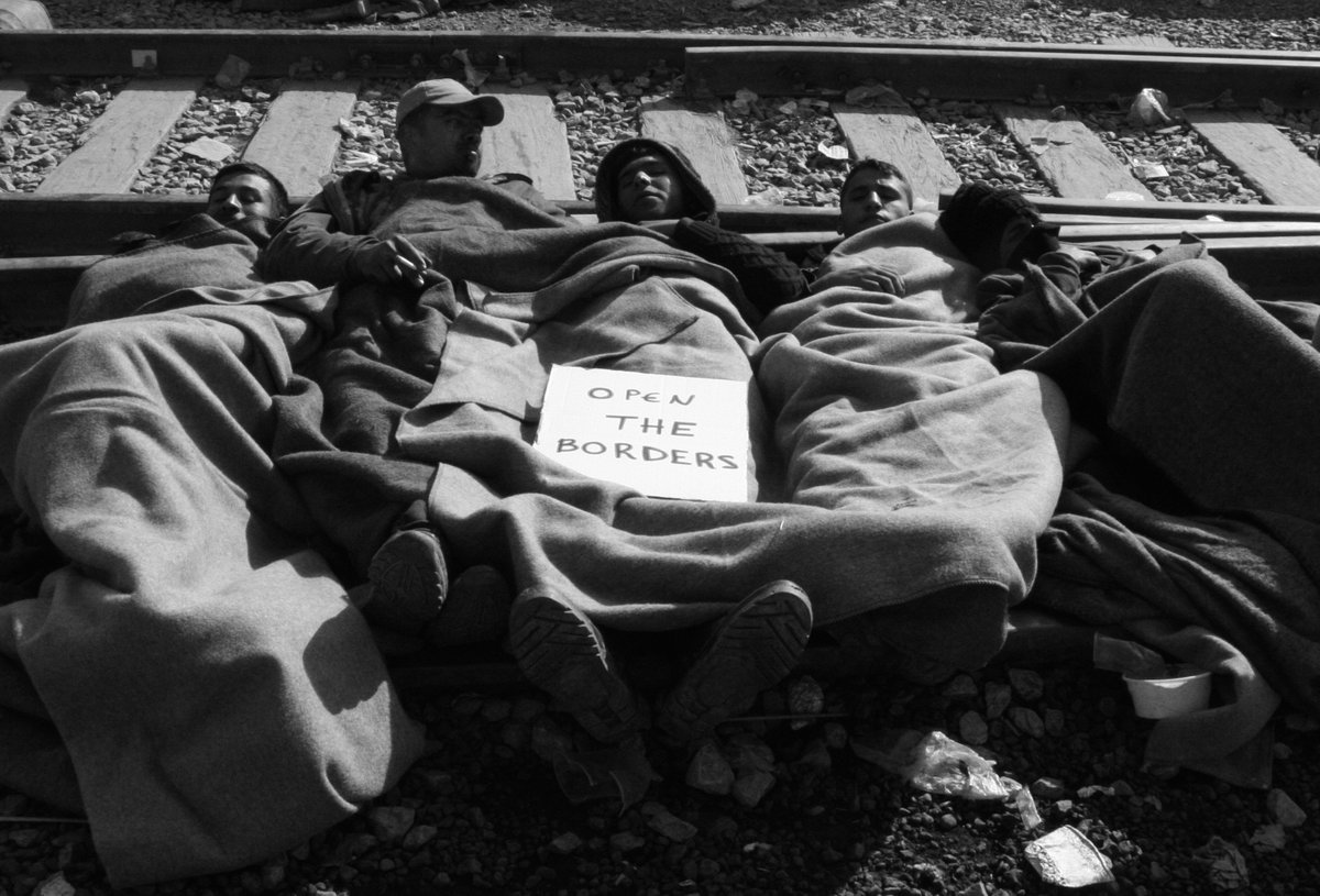 KariWeiner's tweet photo. Still seeking happiness in #Idomeni .. #InternationalDayOfHappiness https://t.co/Sq7hx9E3bx