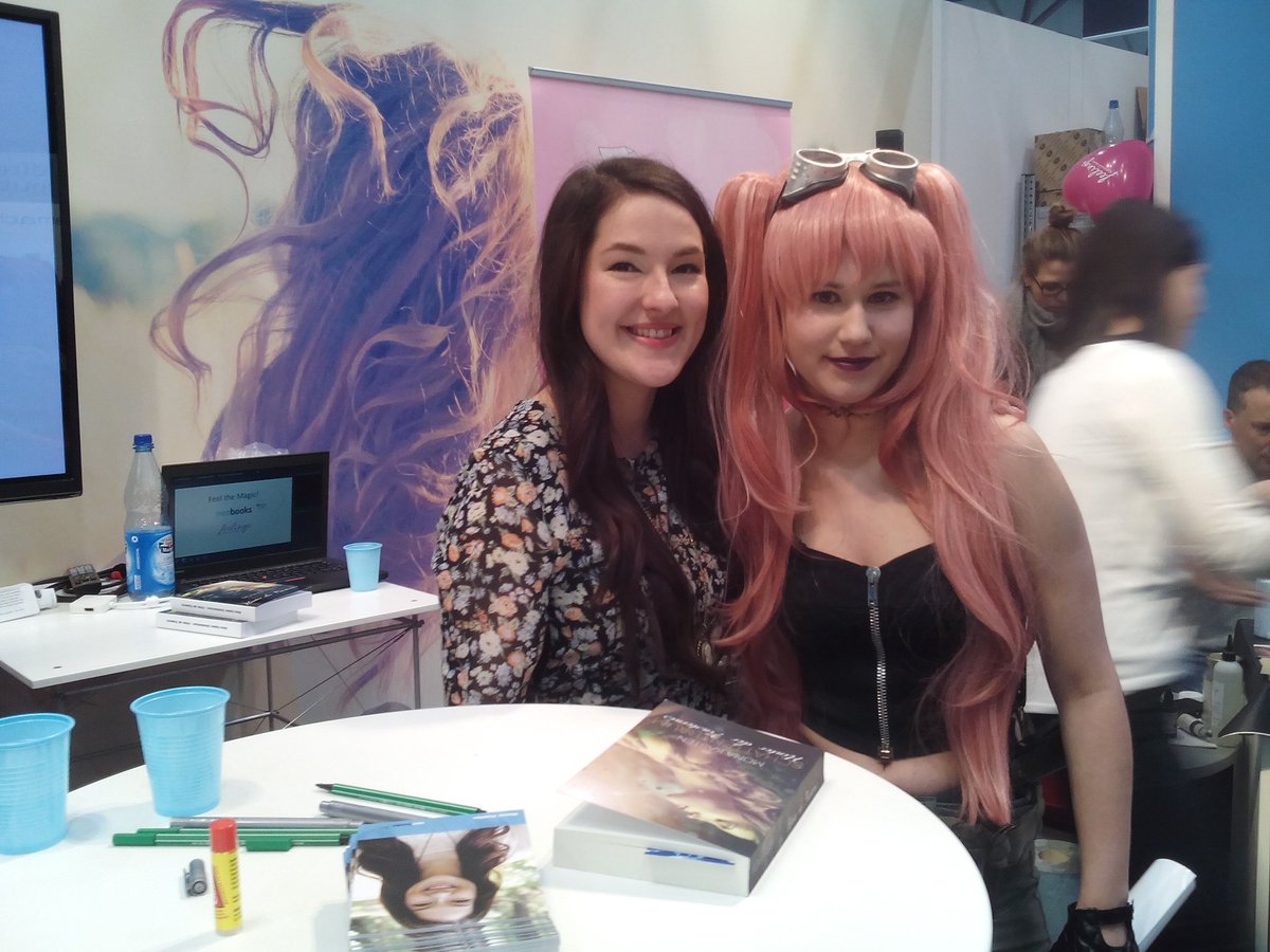 lizzy_cosplay's tweet photo. Ich bin so happy
Gestern durfte ich Mona auf der LBM kennenlernen *-* Danke Mona, du bist echt super ^^
@MonaKasten https://t.co/SaxIDhBkLX