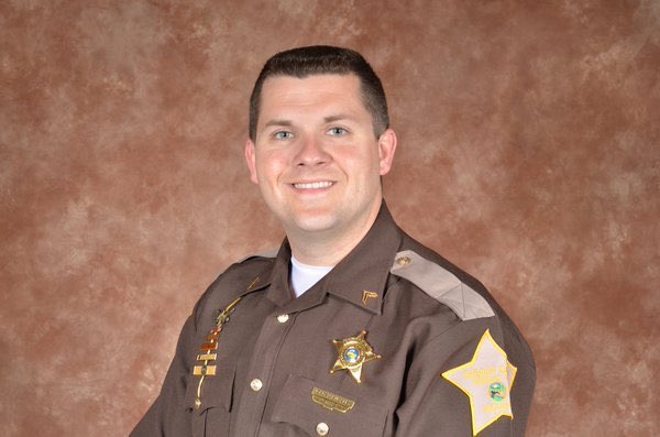 BFTFAurora's tweet photo. #OIS Our prayers R w/the 2 Howard County IN dep. Both shot Dep Koontz is critical, Sgt Buckley stable. Suspect Dead. https://t.co/uTvOIQszie