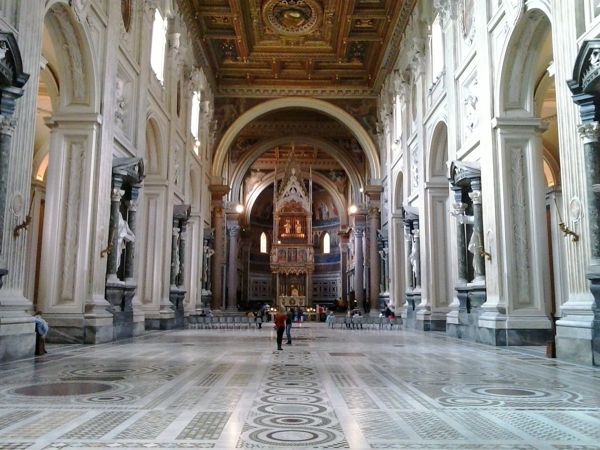 San Giovanni in #Laterano, l'arcibasilica ufficiale di #Roma! #Gaudium #Rome <a href="/BellezzaRoma/">LaGrandeBellezzaRoma</a> <a href="/RomePics/">Rome Pics</a> @RomaTrePerRoma